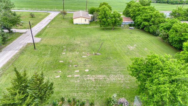 505 John Fielder Drive, Southmayd, TX 75092