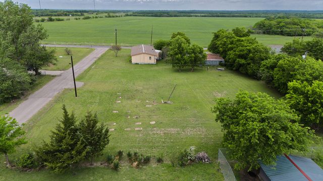 505 John Fielder Drive, Southmayd, TX 75092