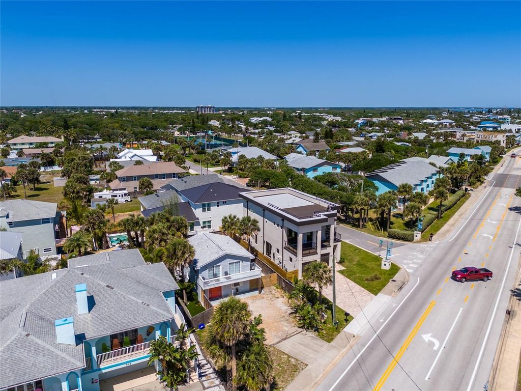 Image 37 of property listing at 602 S ATLANTIC AVENUE, New Smyrna Beach, FL 32169