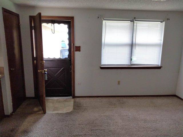 2508 NE Dearborn Ave, Lawton, OK 73507