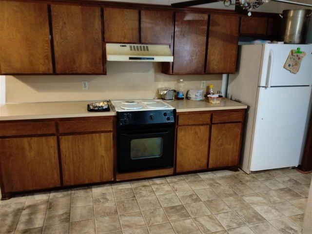 2508 NE Dearborn Ave, Lawton, OK 73507