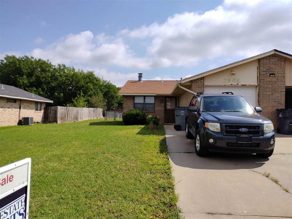 2508 NE Dearborn Ave, Lawton, OK 73507