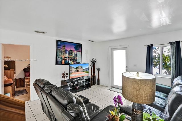 13780 SW 160th Ter, Miami, FL 33177