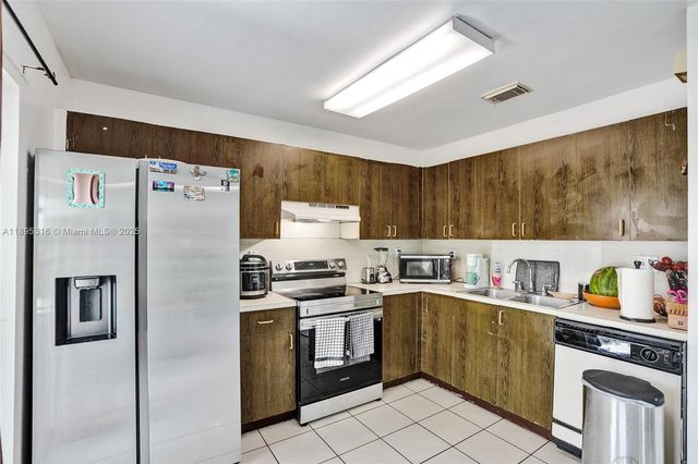 13780 SW 160th Ter, Miami, FL 33177