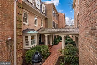 4342 WESTOVER PL NW, Washington, DC 20016