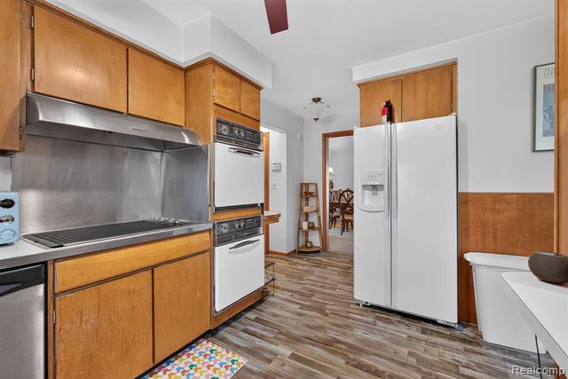22902 S Bellwood Drive, Southfield, MI 48034