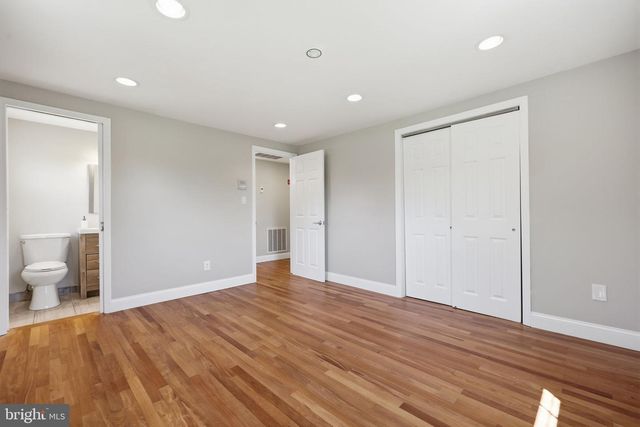 34 WOOSAMONSA RD, Pennington, NJ 08534