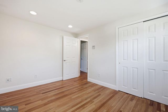 34 WOOSAMONSA RD, Pennington, NJ 08534