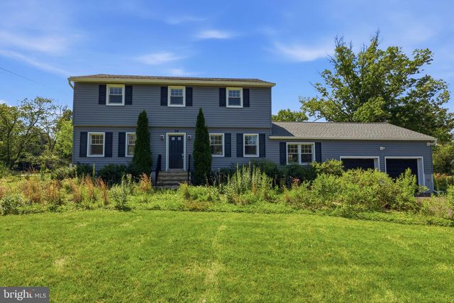 34 WOOSAMONSA RD, Pennington, NJ 08534