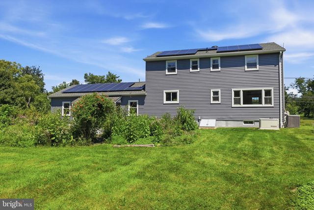 34 WOOSAMONSA RD, Pennington, NJ 08534