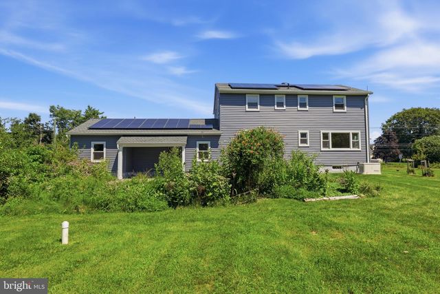 34 WOOSAMONSA RD, Pennington, NJ 08534