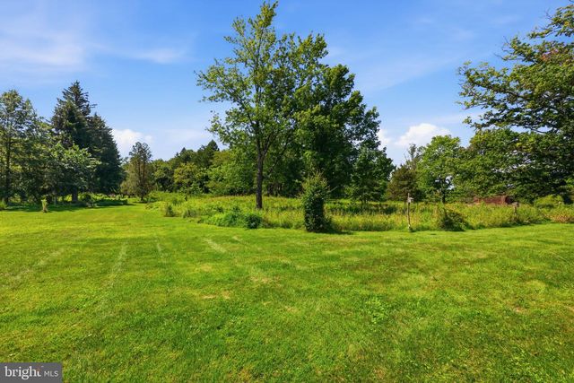 34 WOOSAMONSA RD, Pennington, NJ 08534
