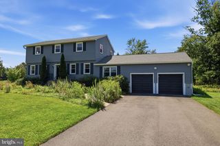 34 WOOSAMONSA RD, Pennington, NJ 08534