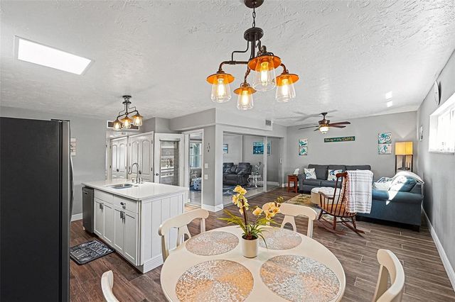 250 ROSERY ROAD NW 219, Largo, FL 33770