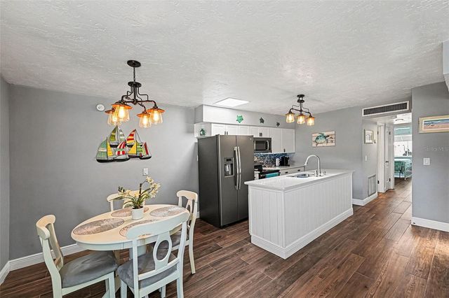 250 ROSERY ROAD NW 219, Largo, FL 33770