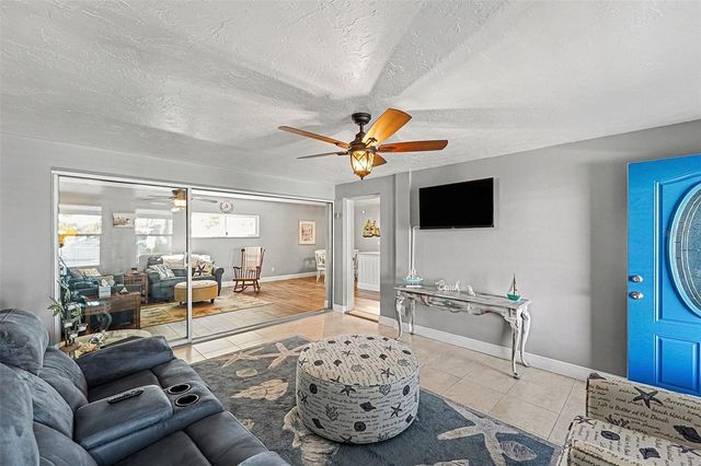 250 ROSERY ROAD NW 219, Largo, FL 33770