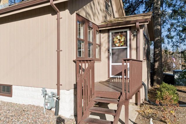 1419 S West LANE, New Berlin, WI 53146