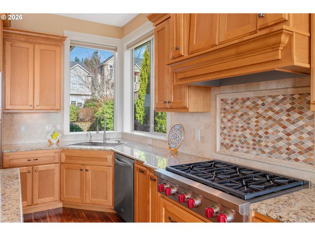 12491 Se VERLIE St, Happy Valley, OR 97086