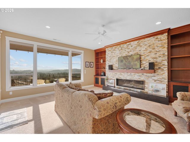 12491 Se VERLIE St, Happy Valley, OR 97086