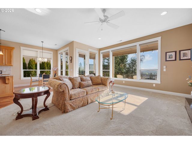 12491 Se VERLIE St, Happy Valley, OR 97086