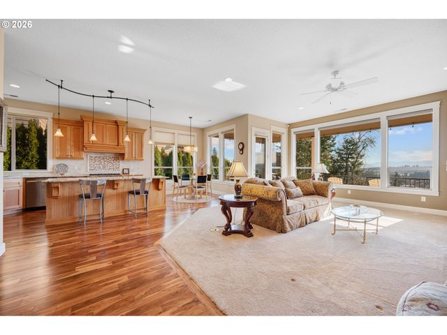 12491 Se VERLIE St, Happy Valley, OR 97086