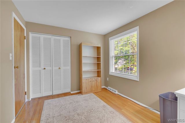 128 Old Farm Circle, Amherst, NY 14221