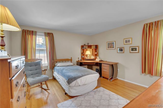 128 Old Farm Circle, Amherst, NY 14221