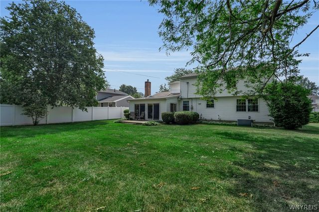 128 Old Farm Circle, Amherst, NY 14221