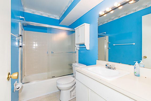 714 Garland Circle E, Kalamazoo, MI 49008