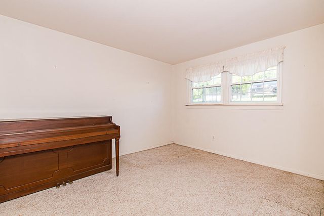 714 Garland Circle E, Kalamazoo, MI 49008