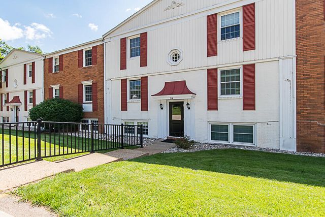 714 Garland Circle E, Kalamazoo, MI 49008