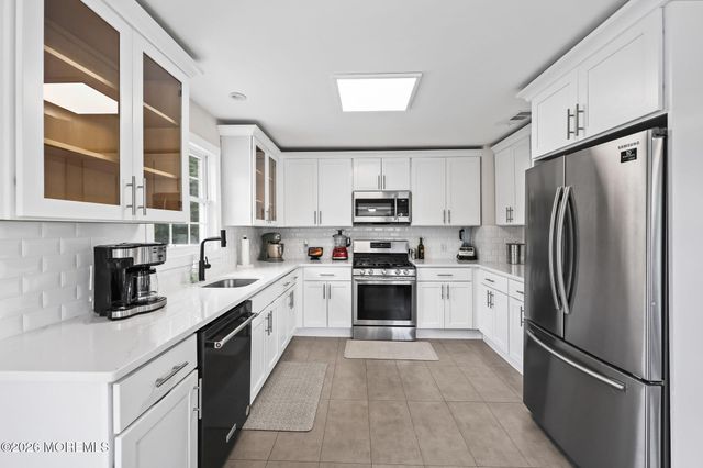 16 Jackson Terrace, Freehold, NJ 07728