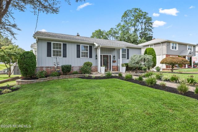 16 Jackson Terrace, Freehold, NJ 07728