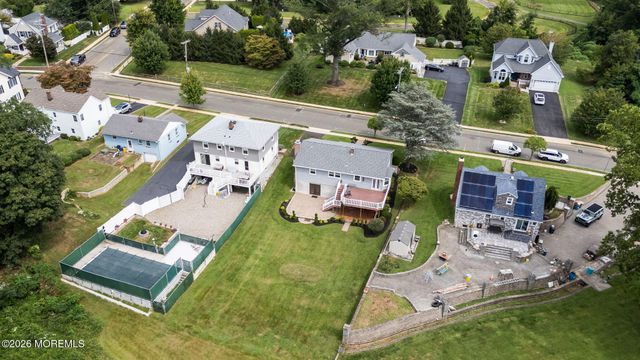 16 Jackson Terrace, Freehold, NJ 07728
