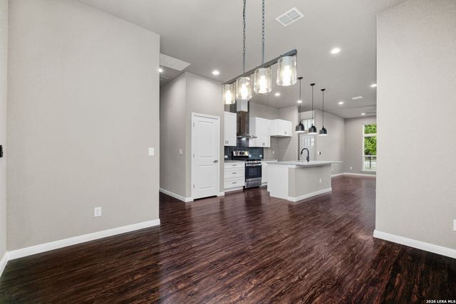 1243 W HARLAN AVE, San Antonio, TX 78211