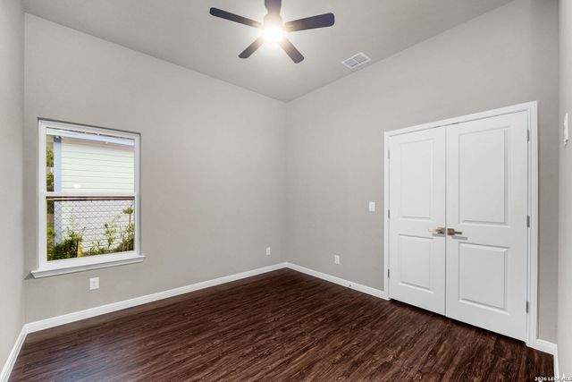 1243 W HARLAN AVE, San Antonio, TX 78211