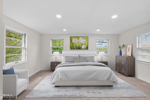 16350 Mack Avenue, Grosse Pointe Park, MI 48230