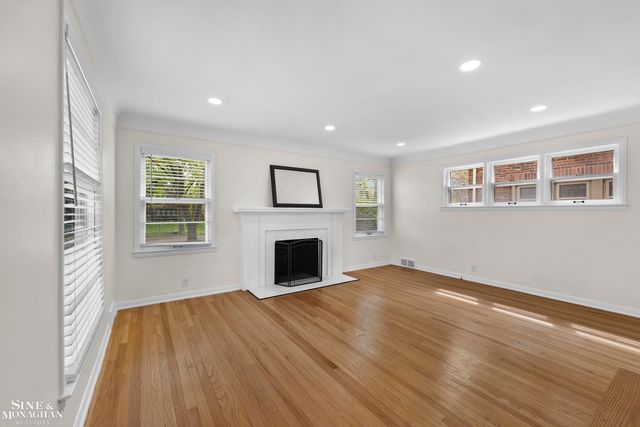 16350 Mack Avenue, Grosse Pointe Park, MI 48230