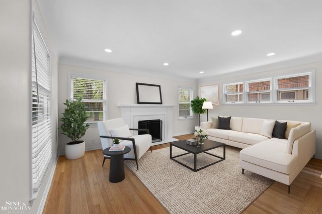 16350 Mack Avenue, Grosse Pointe Park, MI 48230