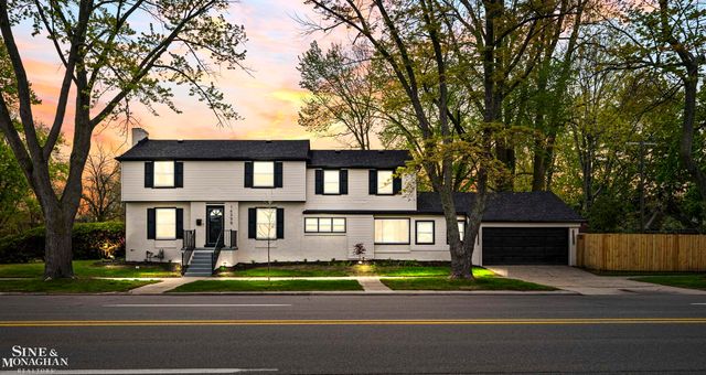 16350 Mack Avenue, Grosse Pointe Park, MI 48230