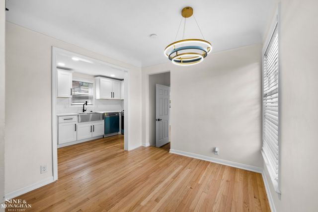16350 Mack Avenue, Grosse Pointe Park, MI 48230