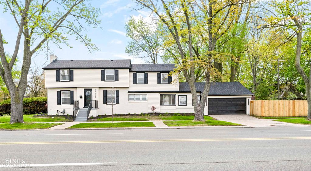 16350 Mack Avenue, Grosse Pointe Park, MI 48230