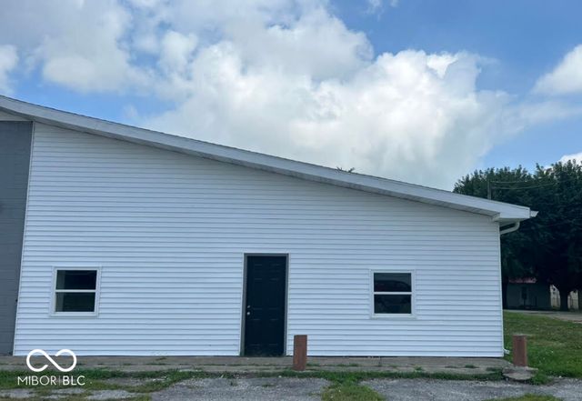 2702 Broad Street, New Castle, IN 47362