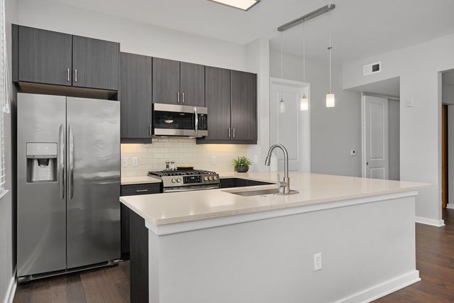 200 Manufacturers Road Apt 445, Chattanooga, TN 37405