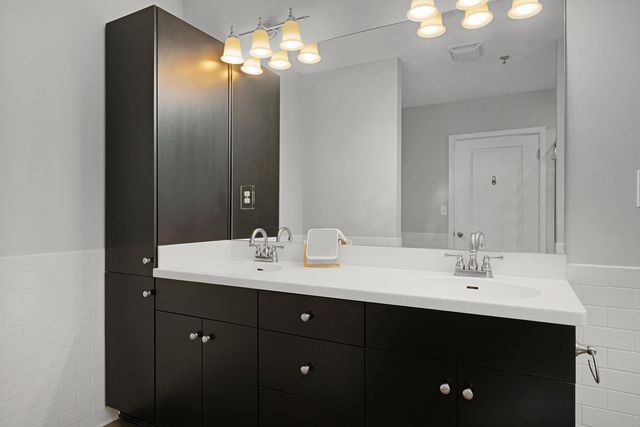 200 Manufacturers Road Apt 445, Chattanooga, TN 37405