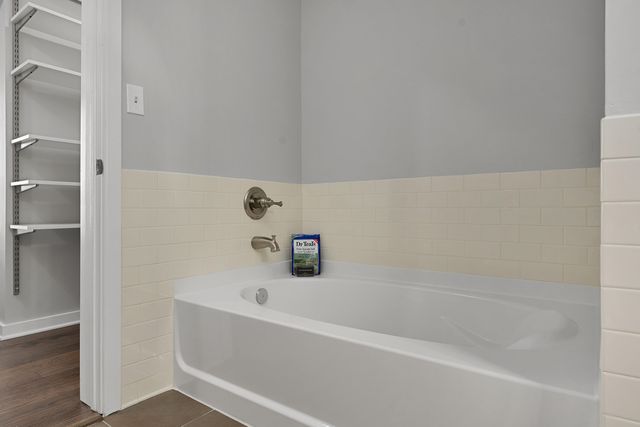 200 Manufacturers Road Apt 445, Chattanooga, TN 37405