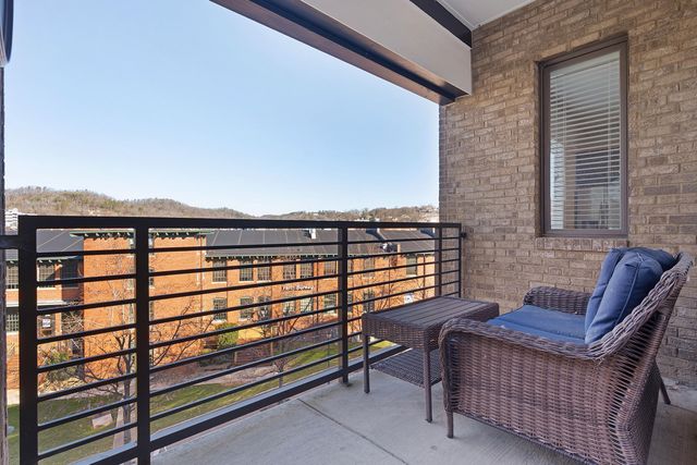 200 Manufacturers Road Apt 445, Chattanooga, TN 37405