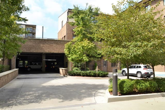 200 Manufacturers Road Apt 445, Chattanooga, TN 37405