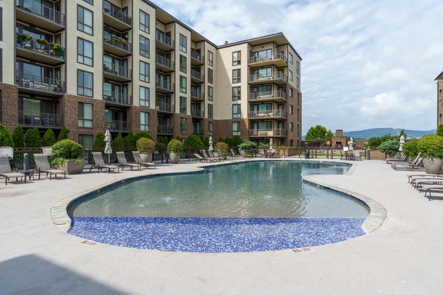 200 Manufacturers Road Apt 445, Chattanooga, TN 37405