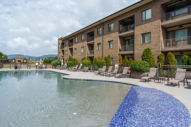 200 Manufacturers Road Apt 445, Chattanooga, TN 37405